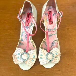 Betsyville Betsy Johnson vintage retro heels sandal